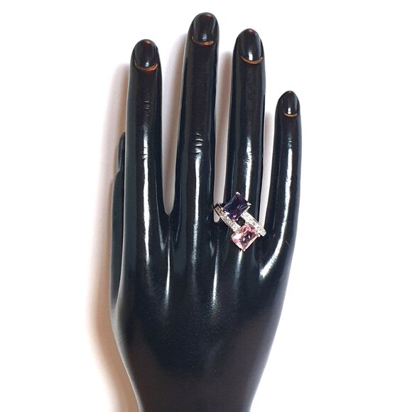 Elegant Purple & Pink Crystal Silver Tone Cocktail Ring – Size 9 - Picture 3 of 11